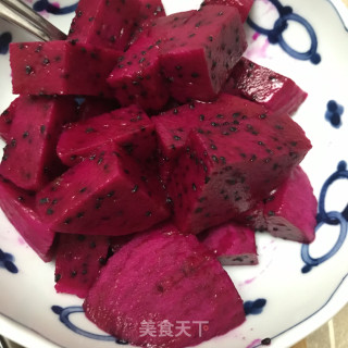 老酸奶拌火龙果的做法步骤：2