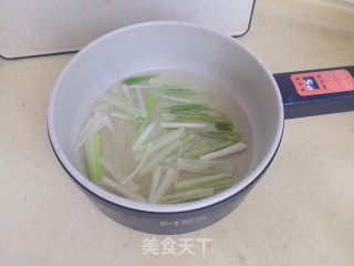 香香的葱油面的做法步骤：4