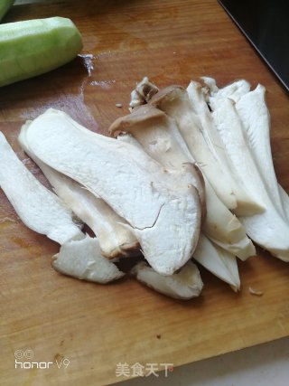 凉拌杏鲍菇的做法步骤：1