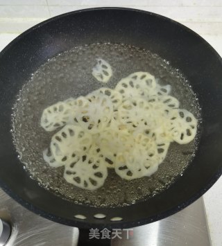 凉拌藕片的做法步骤：3