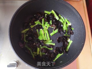 苦瓜木耳炒鸡蛋的做法步骤：8