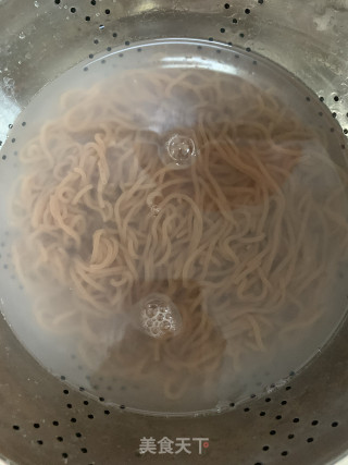 简易版速食冷面的做法步骤：6