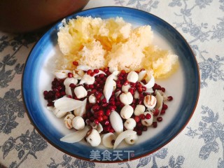 百合莲子红豆糖水的做法步骤：3
