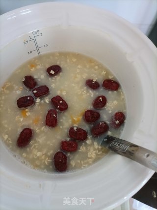 大黄米南瓜红枣燕麦粥的做法步骤：2