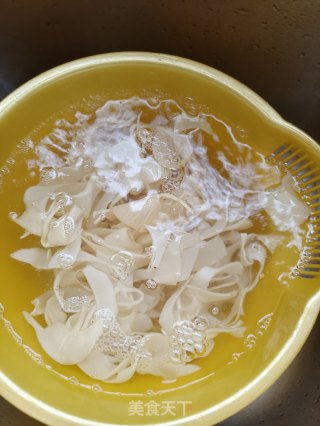 排骨花肉烧笋干的做法步骤：11