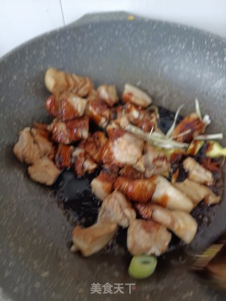 排骨花肉烧笋干的做法步骤：18