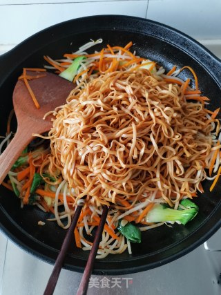 酱油炒面的做法步骤：9