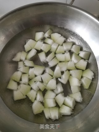 虾球冬瓜味增汤的做法步骤：2