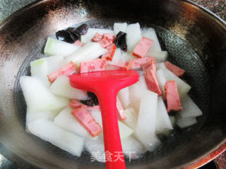 黑木耳烤火腿煮冬瓜的做法步骤：6