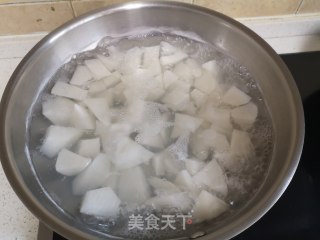 牛杂萝卜锅的做法步骤：3
