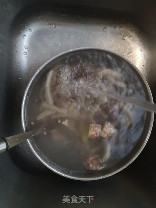 牛杂萝卜锅的做法步骤：9