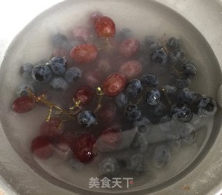 鲜果奶冻的做法步骤：2
