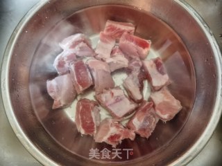 田园排骨汤的做法步骤：2