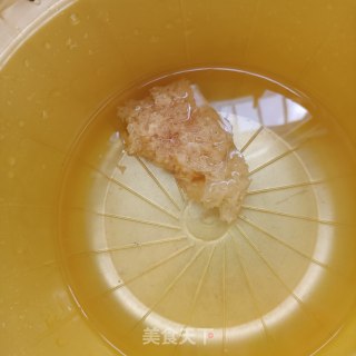无花果银耳羹的做法步骤：1