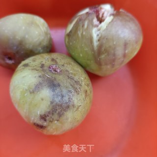 无花果银耳羹的做法步骤：2