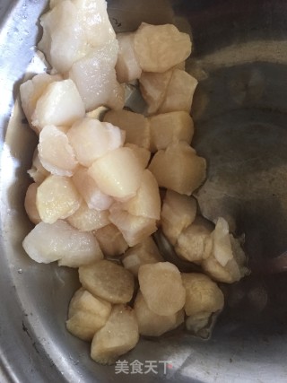 鲜贝烧骨粥的做法步骤：2