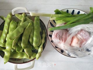 豆角猪肉馅饺子的做法步骤：1