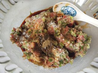 豆角猪肉馅饺子的做法步骤：6