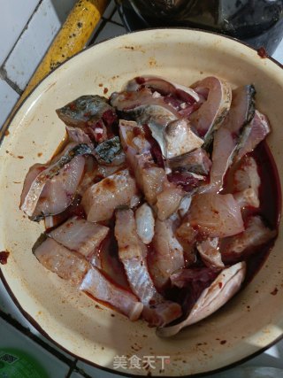 香炸鱼块的做法步骤：1