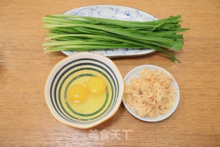 美味快手鸡蛋虾皮韭菜包子两吃的做法步骤：3