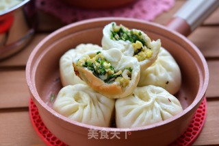 美味快手鸡蛋虾皮韭菜包子两吃的做法步骤：17