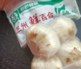 百合糯米银耳羹的做法步骤：3