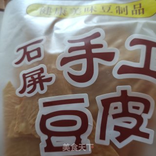 凉拌油豆皮的做法步骤：1