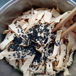 凉拌油豆皮的做法步骤：24