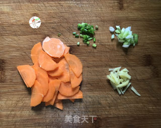 咖喱牛肉虾仁意大利面的做法步骤：2
