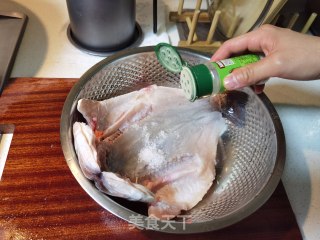 香烤鲈鱼的做法步骤：6