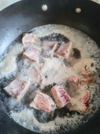 绿豆冬瓜排骨汤的做法步骤：1