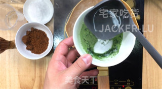 清凉双色冰粉粉，红糖的甜蜜、抹茶的清新，解暑又美味香甜。的做法步骤：1
