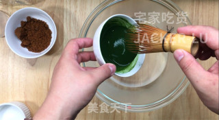 清凉双色冰粉粉，红糖的甜蜜、抹茶的清新，解暑又美味香甜。的做法步骤：4