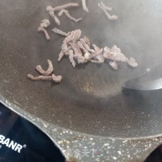 水萝卜炒红薯梗的做法步骤：9