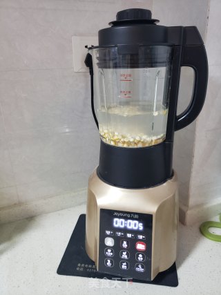 玉米汁的做法步骤：2