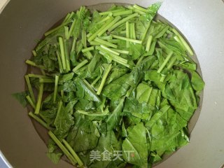 菠菜拌花生米的做法步骤：3