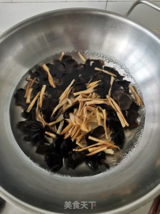 木须肉的做法步骤：3
