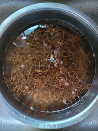 五花肉焖笋丝的做法步骤：1