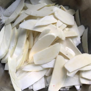 菜椒炒茭白的做法步骤：4