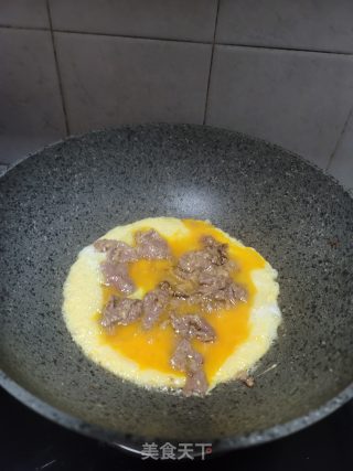 牛肉片炒蛋的做法步骤：5