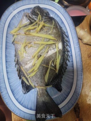 姜葱蒸花泥猛的做法步骤：4