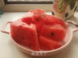 榨西瓜汁的做法步骤：2