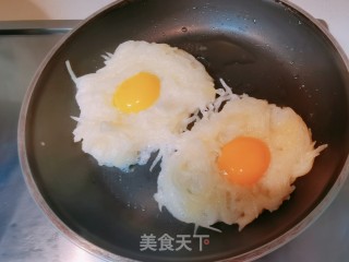 土豆丝饼的做法步骤：11