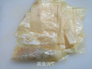 虾仁豆腐皮卷的做法步骤：9