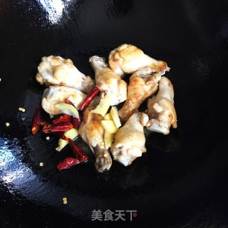 鸡翅根炖土豆的做法步骤：2