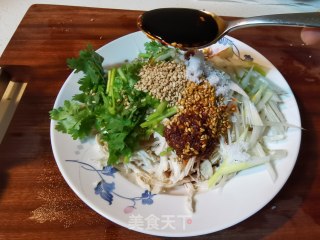 凉拌麻辣鸡丝的做法步骤：8