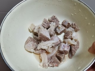 番茄炖牛肉的做法步骤：4