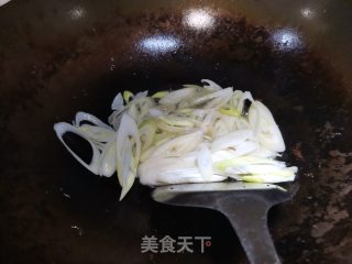 葱爆牛肉的做法步骤：4