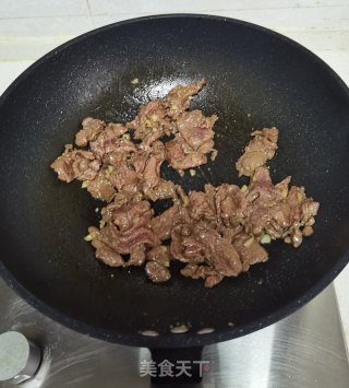 小炒牛肉的做法步骤：6