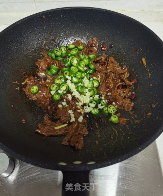 小炒牛肉的做法步骤：10